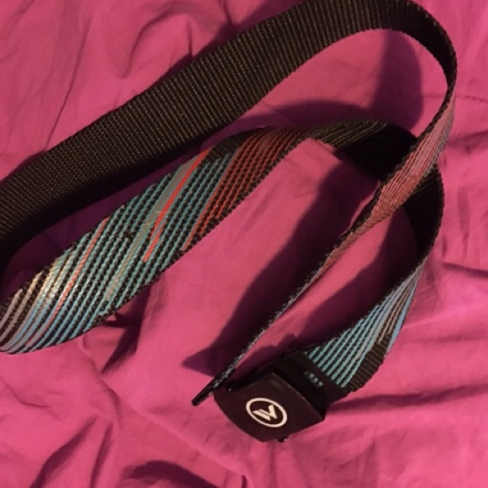 SALE!!! Shaun White Boys M 8-10 Belt NWOT💜